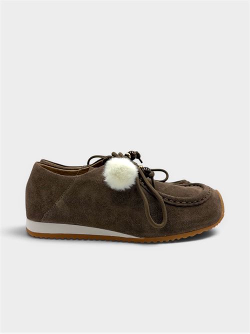 Mocassino taupe scamosciato con pon pon IL LACCIO | 494351CROSTATAUPE